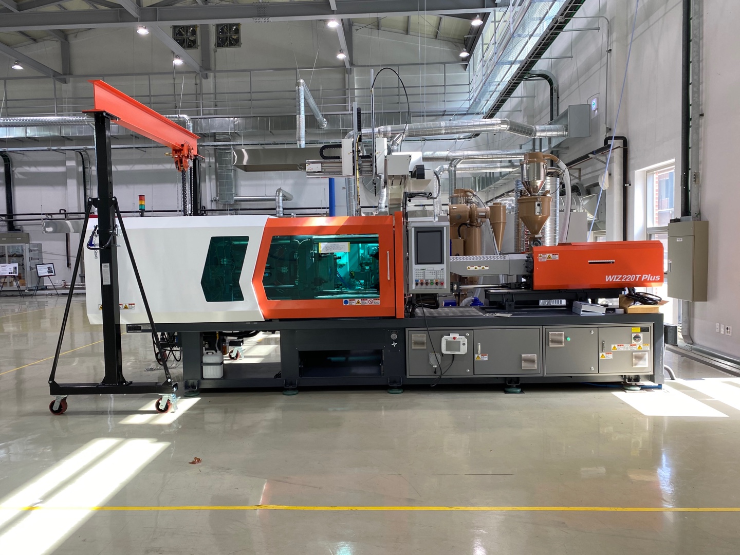 나노탄소_고분자 복합소재용 전자동사출성형시스템.jpg